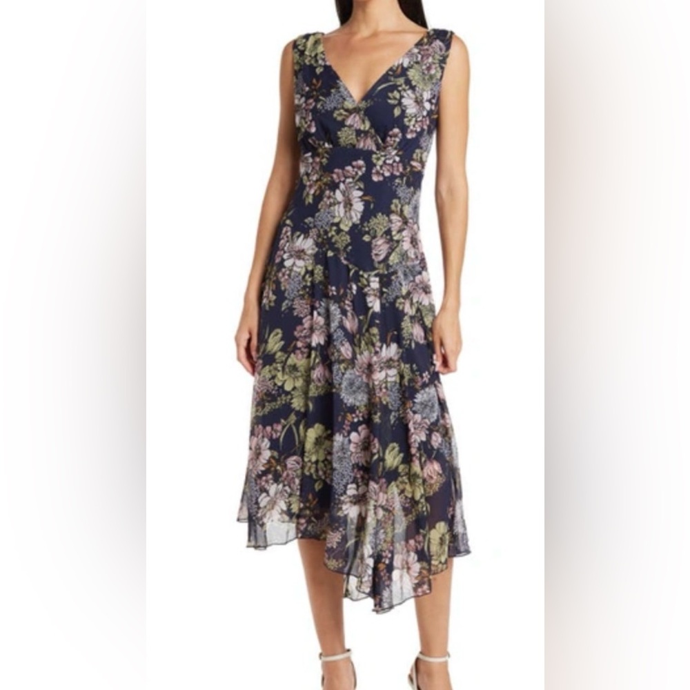 Navy Floral V-Neck Maxi Dress